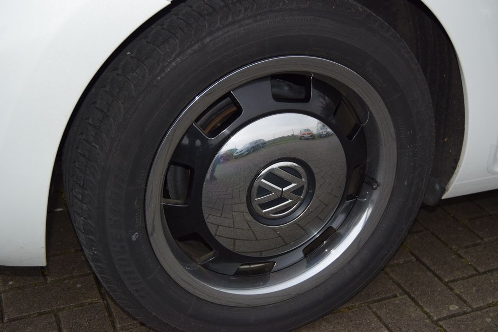 Volkswagen Beetle Cabriolet Design, Automatik, aus dem Bestand von Hölscher Automobile Nordkirchen-Capelle — Ansicht 7