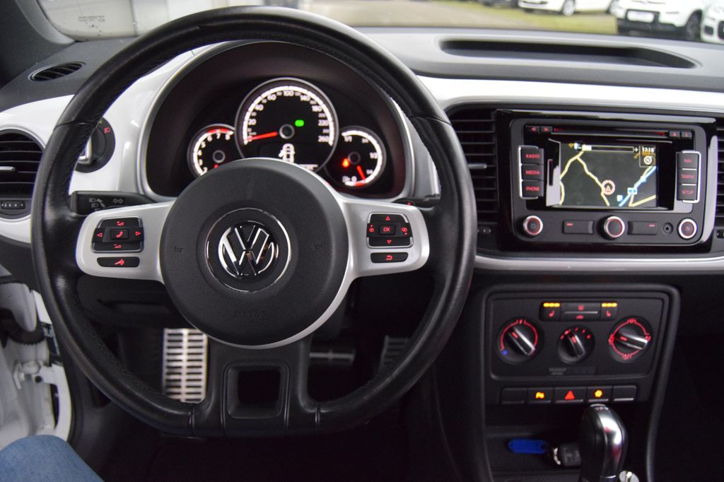 Volkswagen Beetle Cabriolet Design, Automatik, aus dem Bestand von Hölscher Automobile Nordkirchen-Capelle — Ansicht 13