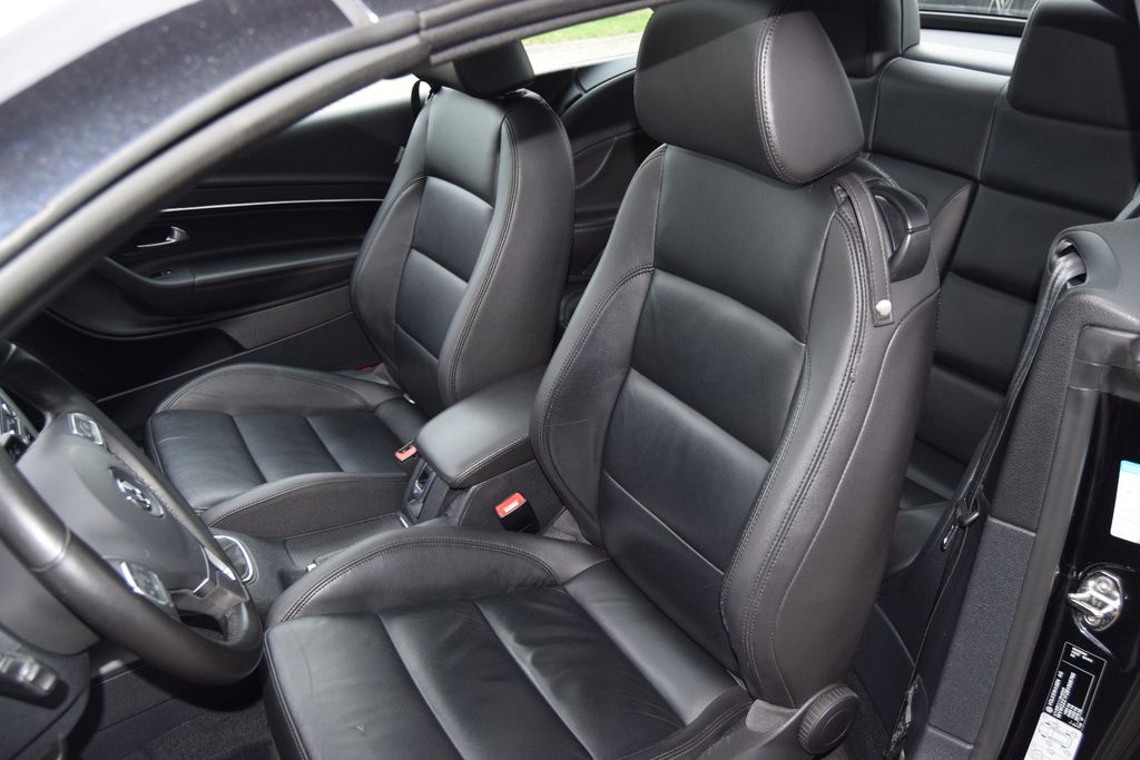 Volkswagen Eos 1.4 TSI Exclusive,Navi,Leder,Sitzh,Parks,,,,, Schaltgetriebe, aus dem Bestand von Hölscher Automobile Nordkirchen-Capelle — Ansicht 12