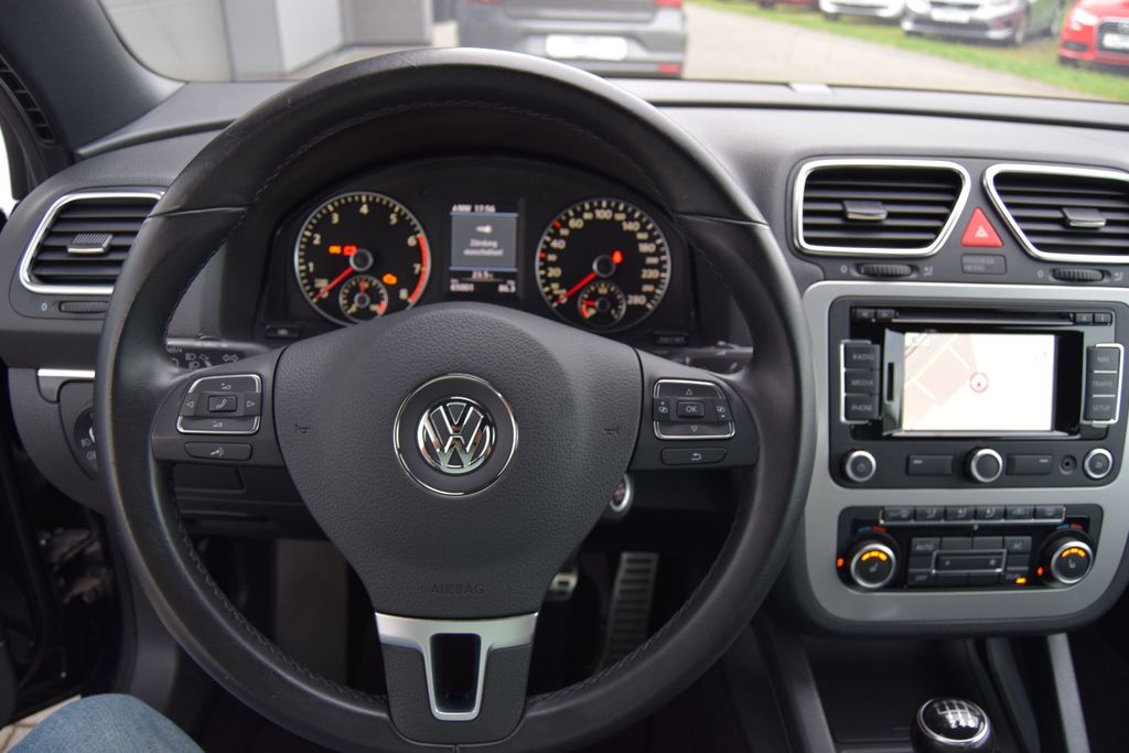 Volkswagen Eos 1.4 TSI Exclusive,Navi,Leder,Sitzh,Parks,,,,, Schaltgetriebe, aus dem Bestand von Hölscher Automobile Nordkirchen-Capelle — Ansicht 14