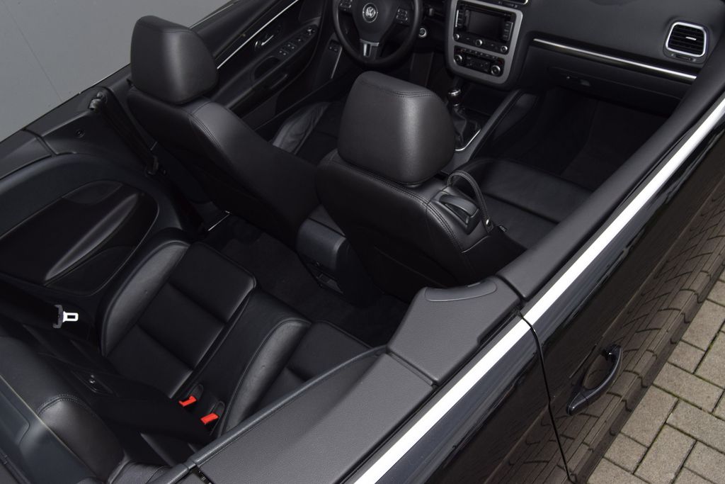 Volkswagen Eos 1.4 TSI Exclusive,Navi,Leder,Sitzh,Parks,,,,, Schaltgetriebe, aus dem Bestand von Hölscher Automobile Nordkirchen-Capelle — Ansicht 17
