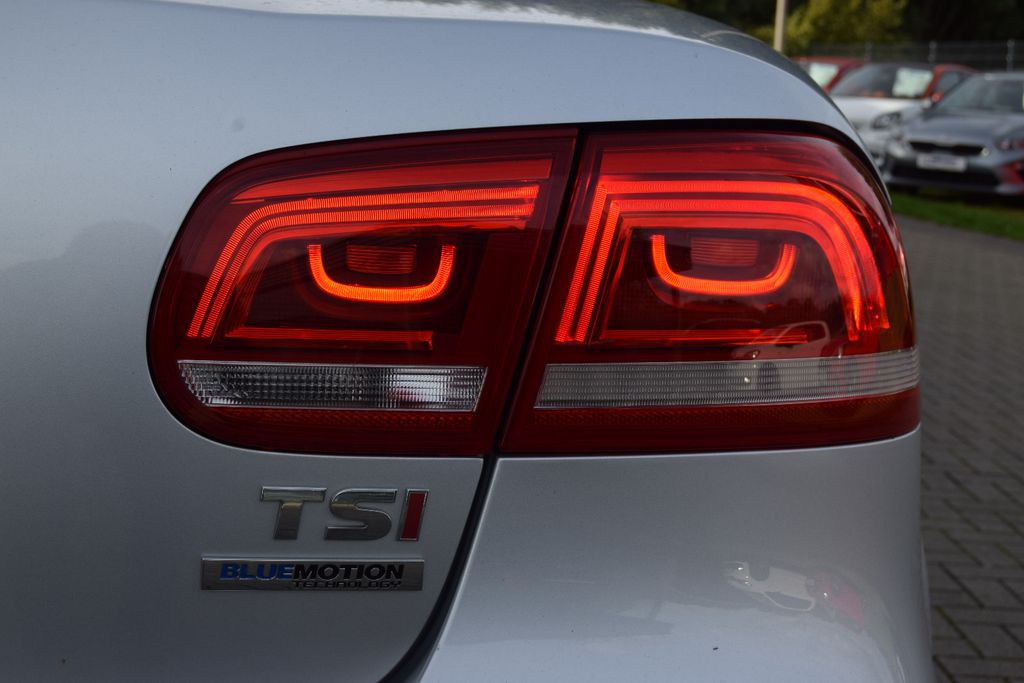 Volkswagen Eos 1.4 TSI Sport & Style ,Navi,Leder,Sith,Parks, Schaltgetriebe, aus dem Bestand von Hölscher Automobile Nordkirchen-Capelle — Ansicht 8