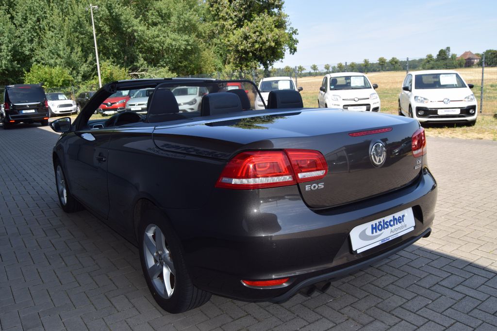 Volkswagen Eos, Sport & Style,Navi,Leder,Sitzh,Parks,,,,,, Schaltgetriebe, aus dem Bestand von Hölscher Automobile Nordkirchen-Capelle — Ansicht 4