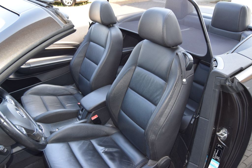 Volkswagen Eos, Sport & Style,Navi,Leder,Sitzh,Parks,,,,,, Schaltgetriebe, aus dem Bestand von Hölscher Automobile Nordkirchen-Capelle — Ansicht 10
