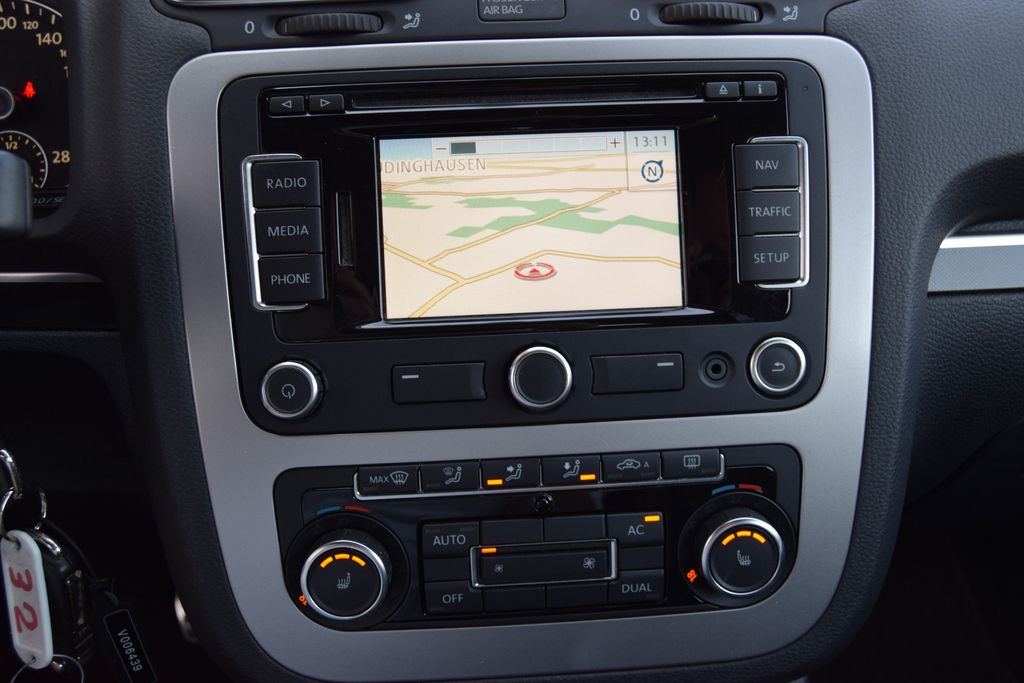 Volkswagen Eos, Sport & Style,Navi,Leder,Sitzh,Parks,,,,,, Schaltgetriebe, aus dem Bestand von Hölscher Automobile Nordkirchen-Capelle — Ansicht 11