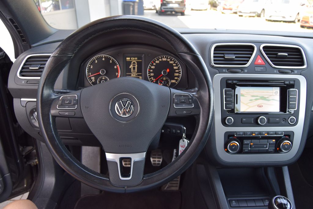 Volkswagen Eos, Sport & Style,Navi,Leder,Sitzh,Parks,,,,,, Schaltgetriebe, aus dem Bestand von Hölscher Automobile Nordkirchen-Capelle — Ansicht 12