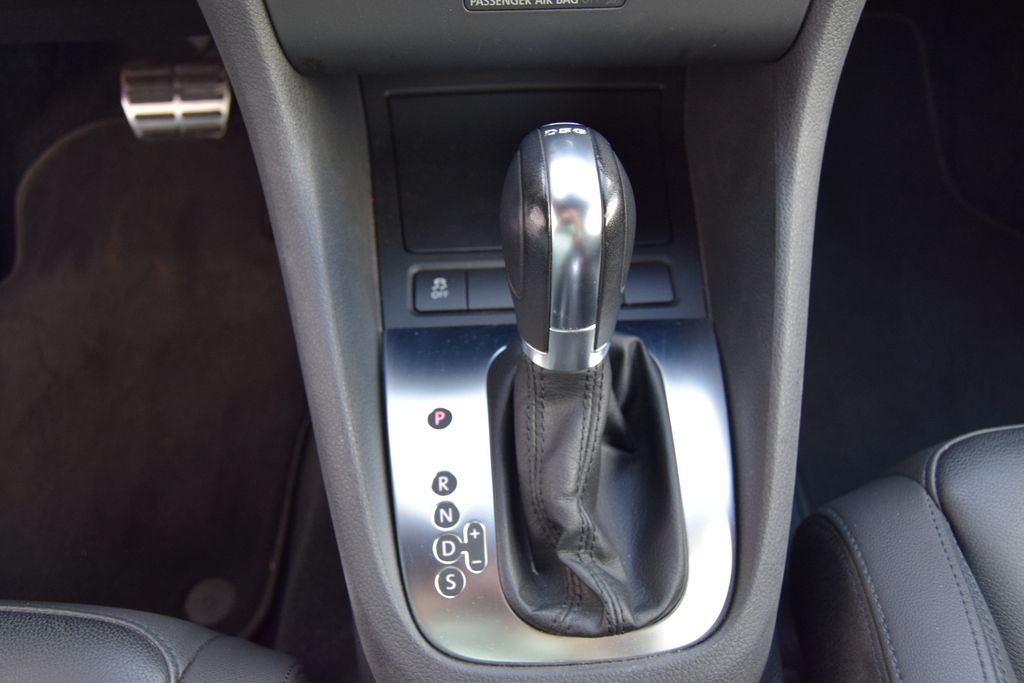 Volkswagen Golf !AUTOMATIK! Exclusive Cab,Navi,Leder,Xenon,, Automatik, aus dem Bestand von Hölscher Automobile Nordkirchen-Capelle — Ansicht 12