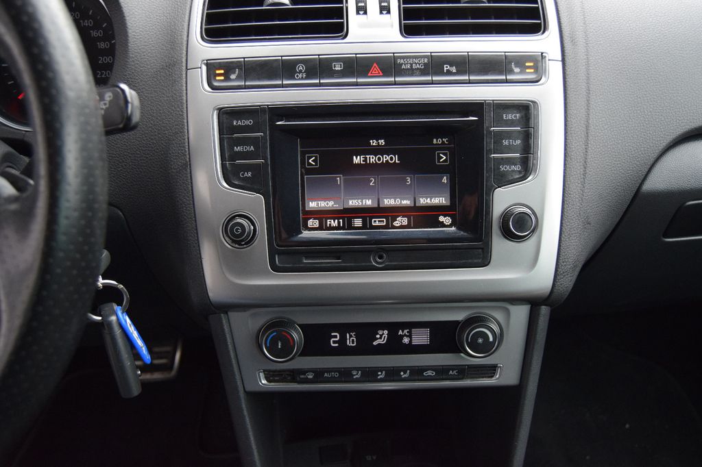 Volkswagen Polo CrossPolo!AUTO! Leder,Sitzh,Parks,V&H,Xenon, Automatik, aus dem Bestand von Hölscher Automobile Nordkirchen-Capelle — Ansicht 12