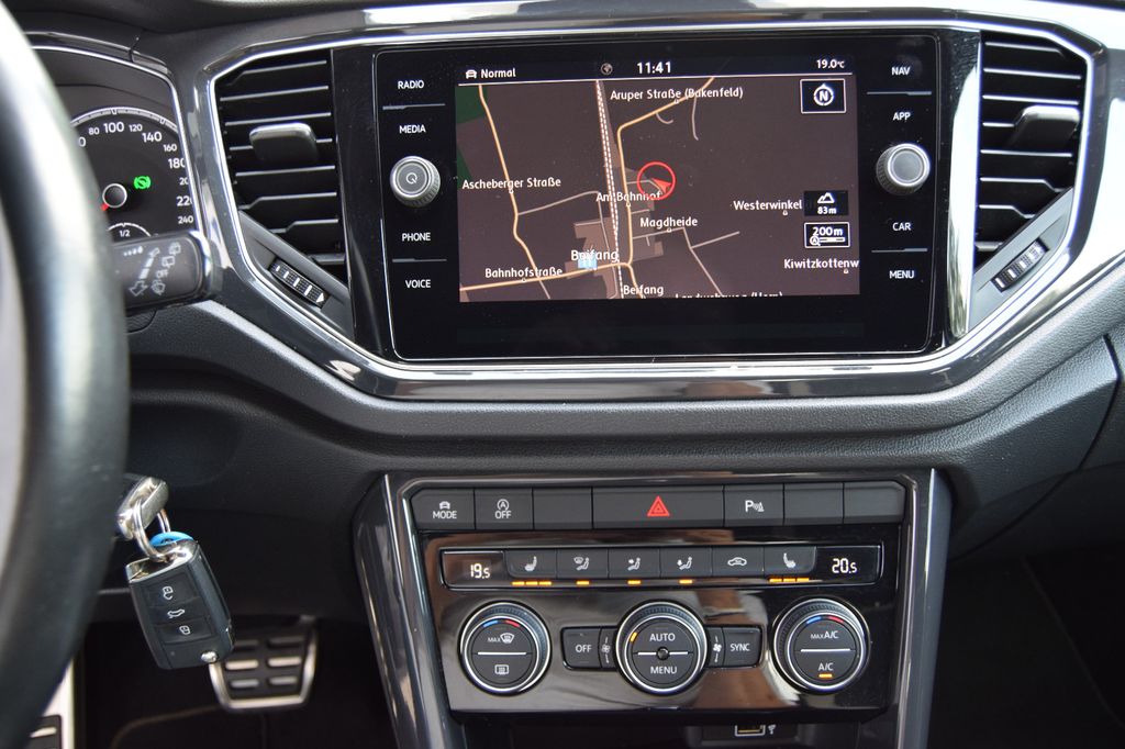 Volkswagen T-Roc !AUTOM!,Navi,Sitzh,Parks,V&H,Leder,Allw,,,, Automatik, aus dem Bestand von Hölscher Automobile Nordkirchen-Capelle — Ansicht 10