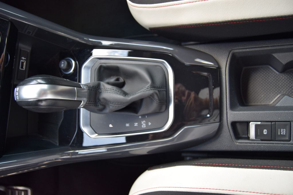 Volkswagen T-Roc !AUTOM!,Navi,Sitzh,Parks,V&H,Leder,Allw,,,, Automatik, aus dem Bestand von Hölscher Automobile Nordkirchen-Capelle — Ansicht 12
