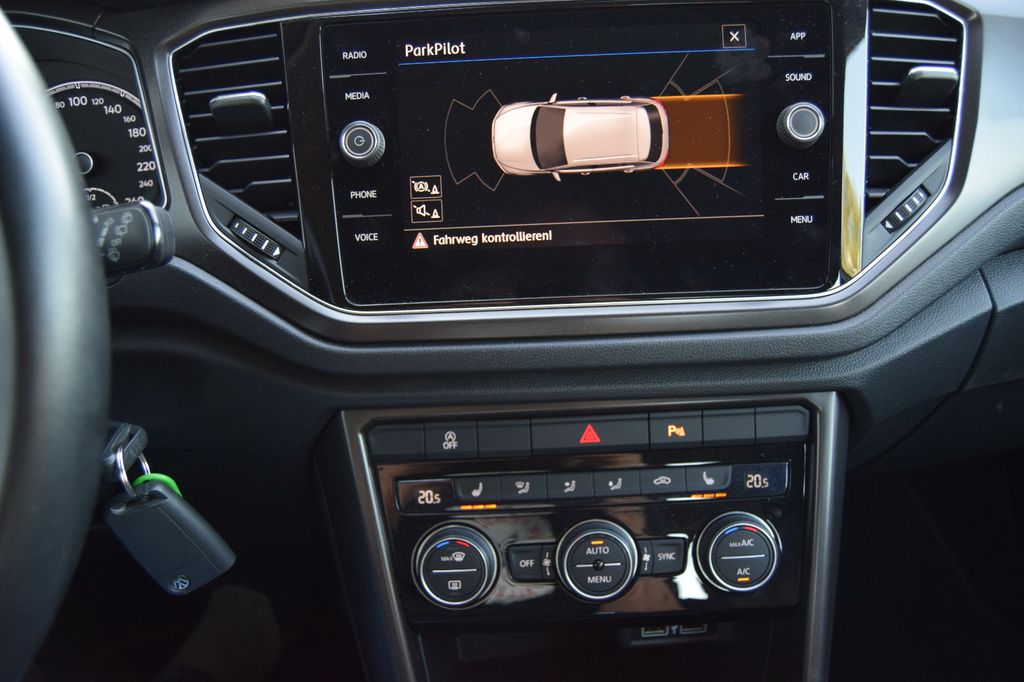 Volkswagen T-Roc!AUTOM! Style,E.Heckkl.Sitzh,Parks,V&H,Allw, Automatik, aus dem Bestand von Hölscher Automobile Nordkirchen-Capelle — Ansicht 10