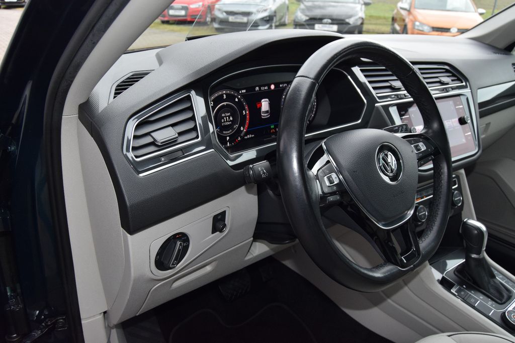 Volkswagen Tiguan Allspace, 4Motion!7Sitzer! Voll Ausstatt., Automatik, aus dem Bestand von Hölscher Automobile Nordkirchen-Capelle — Ansicht 9