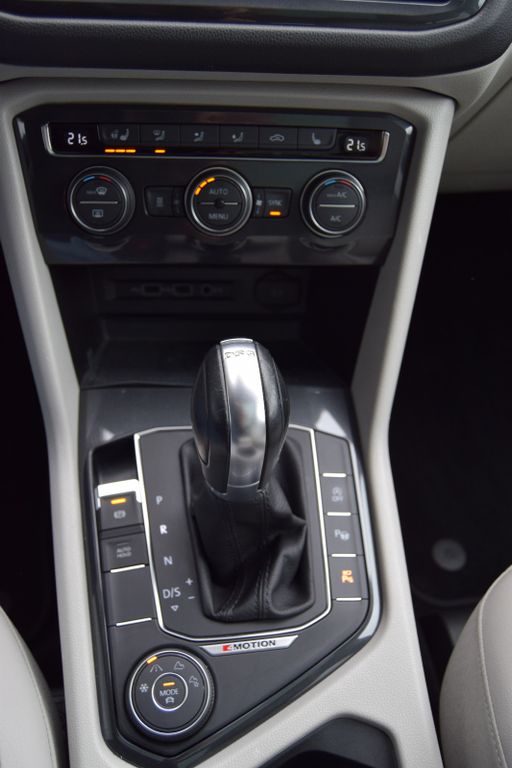 Volkswagen Tiguan Allspace, 4Motion!7Sitzer! Voll Ausstatt., Automatik, aus dem Bestand von Hölscher Automobile Nordkirchen-Capelle — Ansicht 13