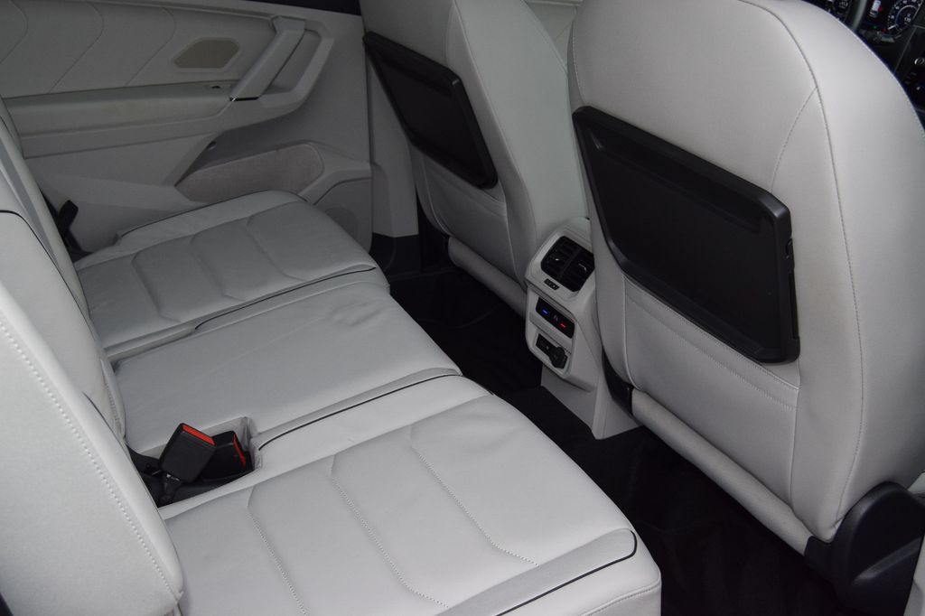Volkswagen Tiguan Allspace, 4Motion!7Sitzer! Voll Ausstatt., Automatik, aus dem Bestand von Hölscher Automobile Nordkirchen-Capelle — Ansicht 16