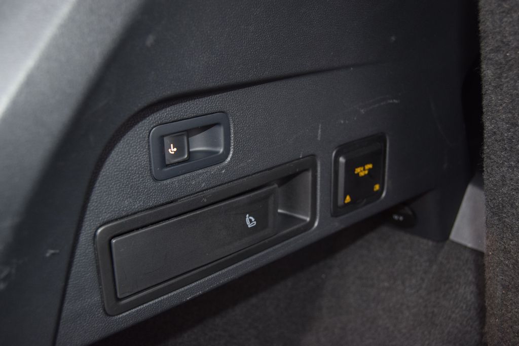 Volkswagen Tiguan Allspace, 4Motion!7Sitzer! Voll Ausstatt., Automatik, aus dem Bestand von Hölscher Automobile Nordkirchen-Capelle — Ansicht 17