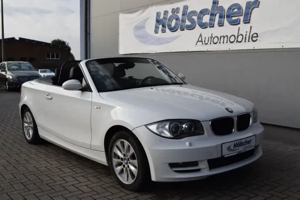 BMW 118i Cabrio, Schaltgetriebe, aus dem Bestand von Hölscher Automobile Nordkirchen-Capelle — Hauptansicht