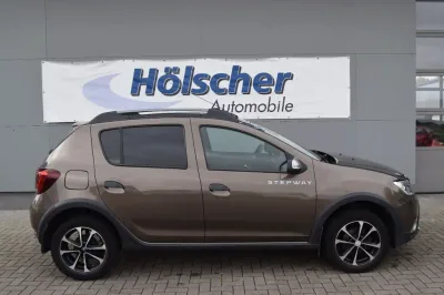 Dacia Sandero Stepway, Automatik, aus dem Bestand von Hölscher Automobile Nordkirchen-Capelle — Ansicht 5