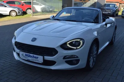 Fiat 124 Spider, Automatik, aus dem Bestand von Hölscher Automobile Nordkirchen-Capelle — Ansicht 3
