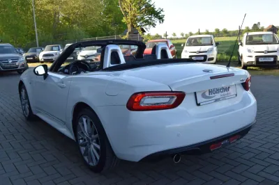 Fiat 124 Spider, Automatik, aus dem Bestand von Hölscher Automobile Nordkirchen-Capelle — Ansicht 4