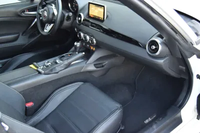 Fiat 124 Spider, Automatik, aus dem Bestand von Hölscher Automobile Nordkirchen-Capelle — Ansicht 15
