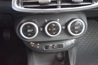 Fiat 500X Lounge, Schaltgetriebe, aus dem Bestand von Hölscher Automobile Nordkirchen-Capelle — Ansicht 11