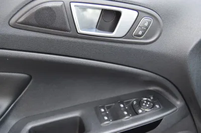 Ford EcoSport Titanium, Schaltgetriebe, aus dem Bestand von Hölscher Automobile Nordkirchen-Capelle — Ansicht 7