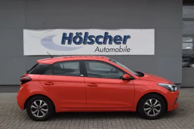 Hyundai i20 1.0 T-GDI 74kW, Schaltgetriebe, aus dem Bestand von Hölscher Automobile Nordkirchen-Capelle — Ansicht 5