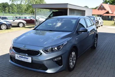 Kia cee'd / Ceed, Automatik, aus dem Bestand von Hölscher Automobile Nordkirchen-Capelle — Ansicht 3