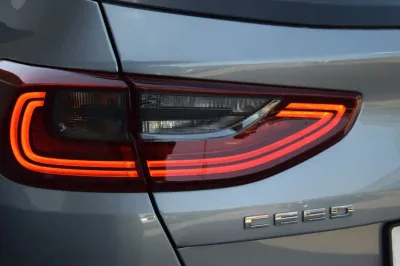 Kia cee'd / Ceed, Automatik, aus dem Bestand von Hölscher Automobile Nordkirchen-Capelle — Ansicht 8