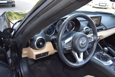 Mazda MX-5 Sakura, Schaltgetriebe, aus dem Bestand von Hölscher Automobile Nordkirchen-Capelle — Ansicht 10