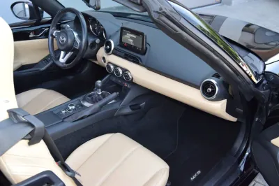 Mazda MX-5 Sakura, Schaltgetriebe, aus dem Bestand von Hölscher Automobile Nordkirchen-Capelle — Ansicht 13