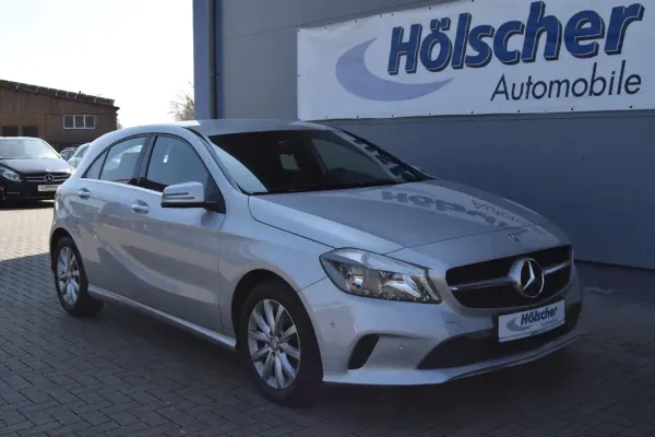 Mercedes-Benz A 180, Automatik, aus dem Bestand von Hölscher Automobile Nordkirchen-Capelle — Hauptansicht