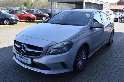 Mercedes-Benz A 180, Automatik, aus dem Bestand von Hölscher Automobile Nordkirchen-Capelle — Ansicht 3
