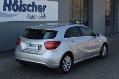 Mercedes-Benz A 180, Automatik, aus dem Bestand von Hölscher Automobile Nordkirchen-Capelle — Ansicht 4