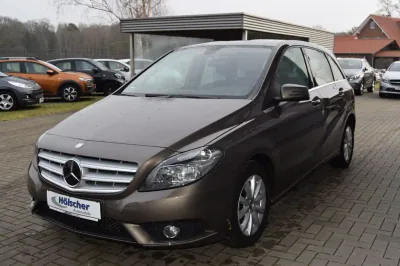 Mercedes-Benz B 180 Style, Automatik, aus dem Bestand von Hölscher Automobile Nordkirchen-Capelle — Ansicht 3