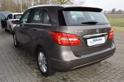 Mercedes-Benz B 180 Style, Automatik, aus dem Bestand von Hölscher Automobile Nordkirchen-Capelle — Ansicht 4