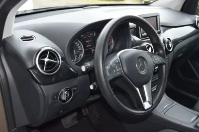 Mercedes-Benz B 180 Style, Automatik, aus dem Bestand von Hölscher Automobile Nordkirchen-Capelle — Ansicht 8
