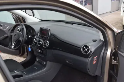 Mercedes-Benz B 180 Style, Automatik, aus dem Bestand von Hölscher Automobile Nordkirchen-Capelle — Ansicht 12