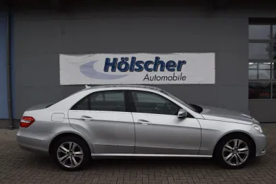 Mercedes-Benz E 200 Limousine, Automatik, aus dem Bestand von Hölscher Automobile Nordkirchen-Capelle — Ansicht 5