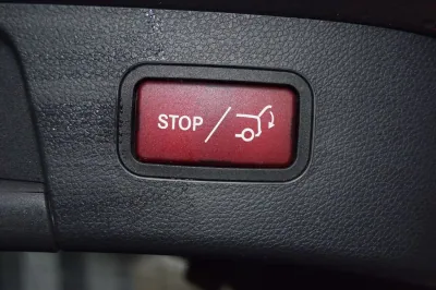 Mercedes-Benz GLA 180, Automatik, aus dem Bestand von Hölscher Automobile Nordkirchen-Capelle — Ansicht 8