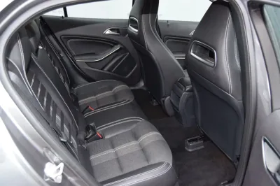 Mercedes-Benz GLA 180, Automatik, aus dem Bestand von Hölscher Automobile Nordkirchen-Capelle — Ansicht 13