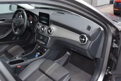 Mercedes-Benz GLA 180, Automatik, aus dem Bestand von Hölscher Automobile Nordkirchen-Capelle — Ansicht 14