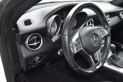 Mercedes-Benz SLK 200 Edition, Automatik, aus dem Bestand von Hölscher Automobile Nordkirchen-Capelle — Ansicht 11