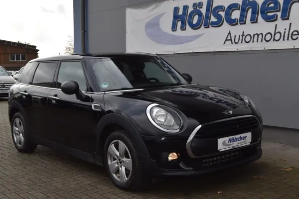 MINI Cooper Clubman, Automatik, aus dem Bestand von Hölscher Automobile Nordkirchen-Capelle — Hauptansicht