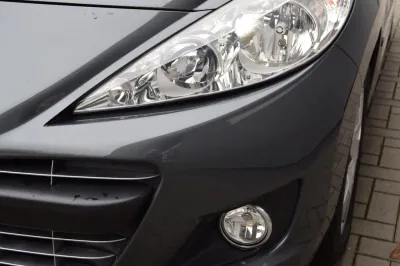 Peugeot 207 Cabrio Premium, Schaltgetriebe, aus dem Bestand von Hölscher Automobile Nordkirchen-Capelle — Ansicht 6