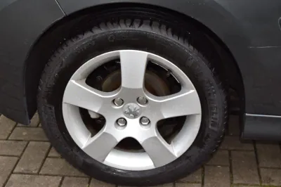 Peugeot 207 Cabrio Premium, Schaltgetriebe, aus dem Bestand von Hölscher Automobile Nordkirchen-Capelle — Ansicht 7