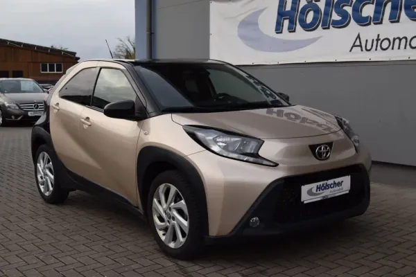 Toyota Aygo X Pulse, Automatik, aus dem Bestand von Hölscher Automobile Nordkirchen-Capelle — Hauptansicht