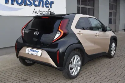 Toyota Aygo X Pulse, Automatik, aus dem Bestand von Hölscher Automobile Nordkirchen-Capelle — Ansicht 2