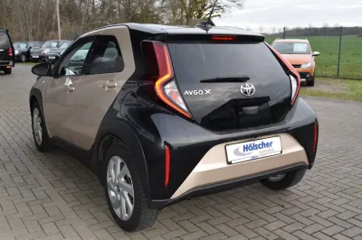 Toyota Aygo X Pulse, Automatik, aus dem Bestand von Hölscher Automobile Nordkirchen-Capelle — Ansicht 4