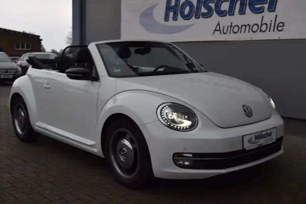 VW Beetle Cabriolet Design, Automatik, aus dem Bestand von Hölscher Automobile Nordkirchen-Capelle — Hauptansicht